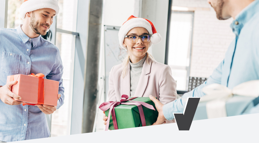 11 Gift Ideas for Your Coworkers